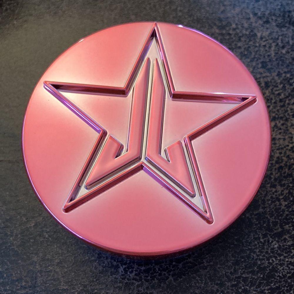 Jeffree Star Magic Star Setting Powder Lavender(SOLD) & Translucent - Picture 7 of 10